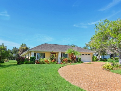 Home for Sale in the Country Club of Sarasota