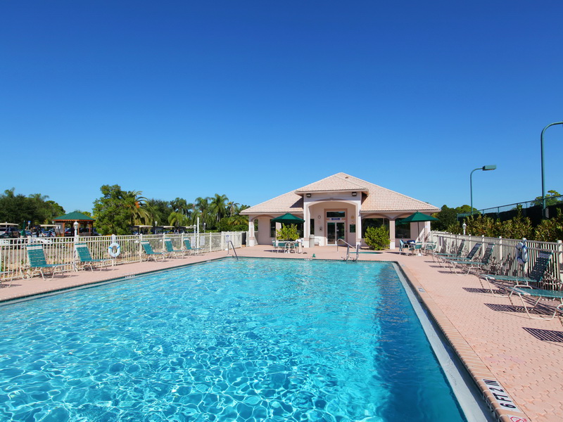 Stoneybrook Golf and Country Club Pool